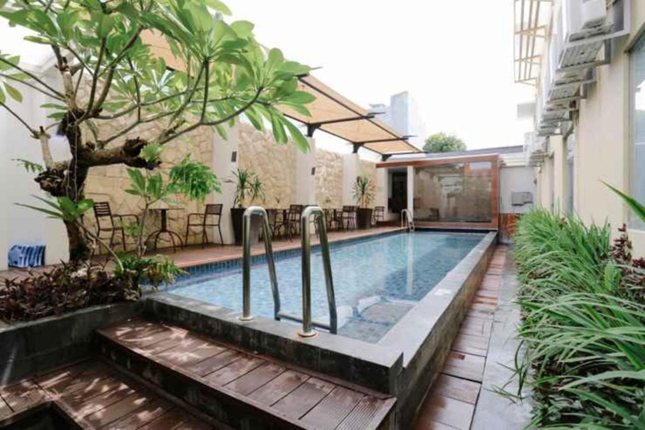 Favor Hotel Makassar City Center By Life Εξωτερικό φωτογραφία