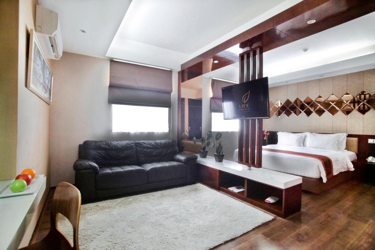 Favor Hotel Makassar City Center By Life Εξωτερικό φωτογραφία